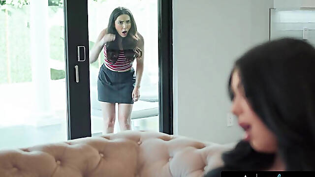 Pervert Sorority Babes Leana Lovings & Jane Wilde Caught Roommate Holly Day