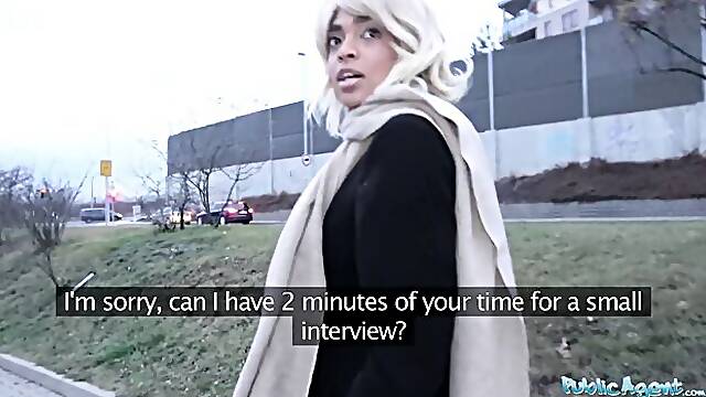 Public Agent featuring Luna Corazons blonde clip