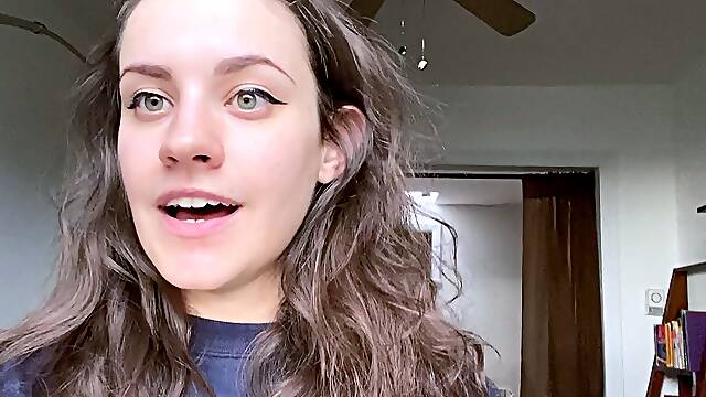 Love Chat Big Boobs Brunette Masturbating For Cam