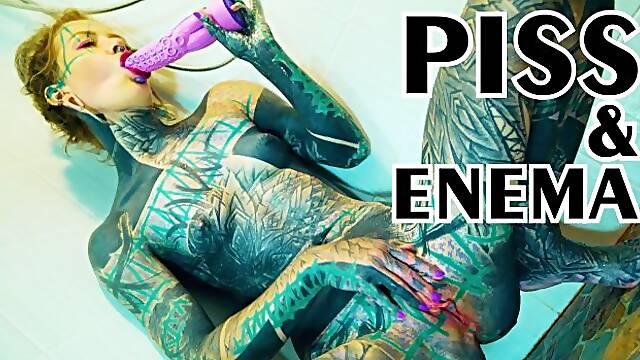 Cover-girl Anuskatzzs anal big dildo trailer