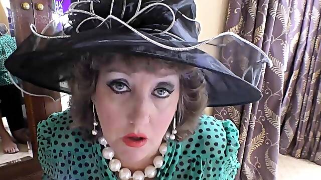 Cougar in stockings seduce a young guy