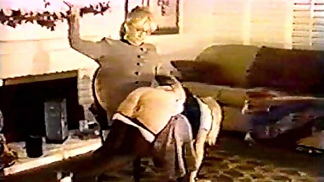 Amateur ass spanking action