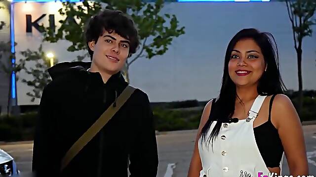 Carol Linda - Ay Hijoeputa, Tu Polla Te Llega A Las Rodillas