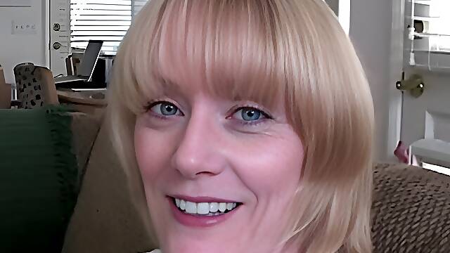 MILF Amateur Housewife Swallows Cum