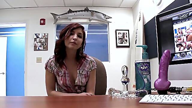 Giselle Leon is a nice schoolgirl and she is very good in stripping. Today she gives and interview and poses at the same time. Just look at her moves. They are so smooth and delicate