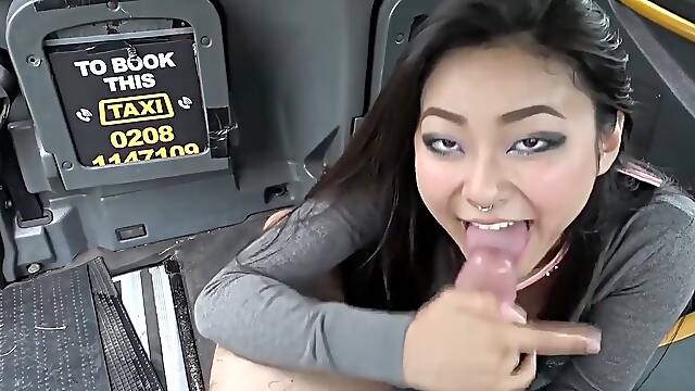 Curious Passenger Rides A Hard Dick In The Taxi Backseat