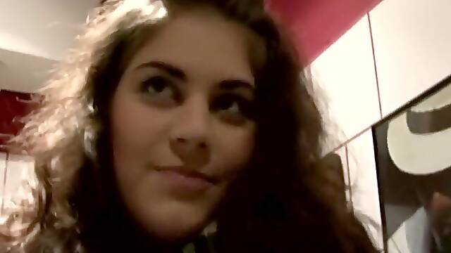 CZECH STREETS - ZUZANA