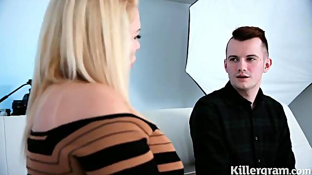 Aaliyah Ca Pelle is a smoking hot, blonde fatty who likes to get cum on tits