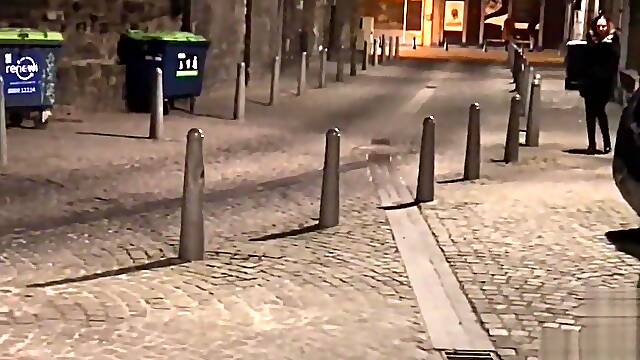 Pute Offerte A Puceau Pour Ses 20 Ans Avec Cathy Crown Star Du X - With Ca