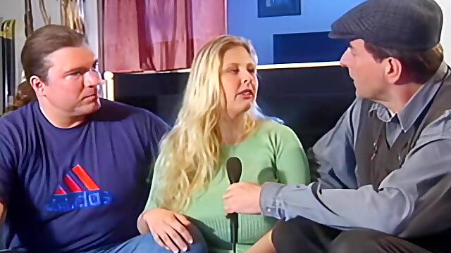 Julia Miles - Happy Video Privat 82(2K) - Blowjob