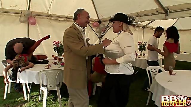 Kit and Kat Lee invited over their friends for a group sex