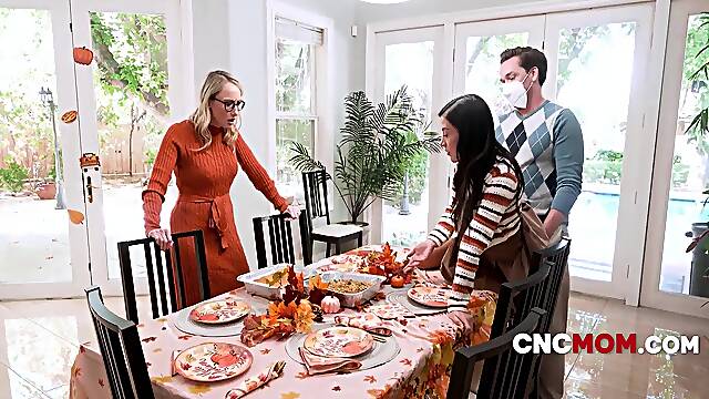 Freeuse On The Menu - CNCMOM