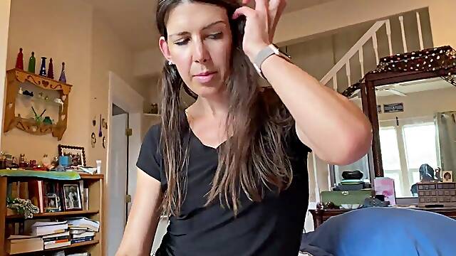 Mother Id like to fuck nearly gets caught sucking my wang by her stepmom right as I cum POV. Still swallows it