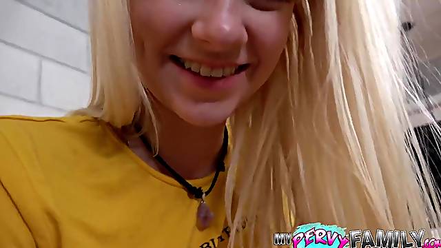 Sexually Disappointed Stepsister Cant Await Anymore - Riley Star -