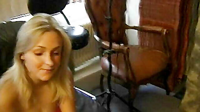 I'm Dana, a blonde camgirl with a shaved pussy and today I