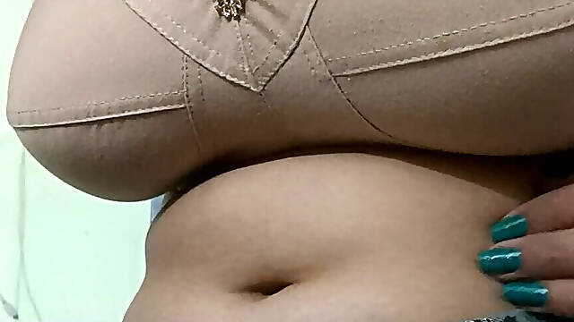 Liana squeezed her boobs hard and enjoyed it.
