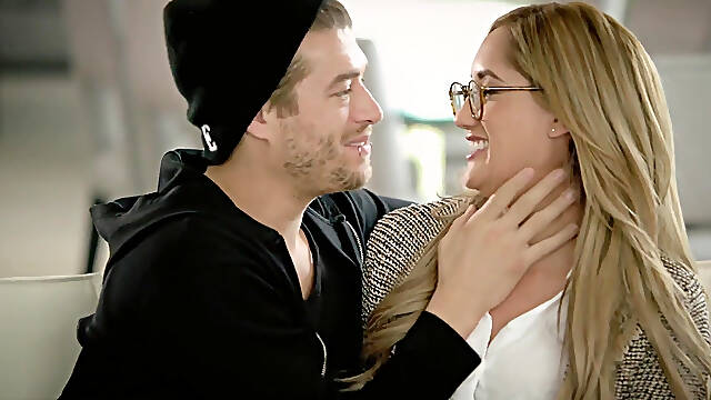 Tushy Chloe Amour Tries Double Penetration