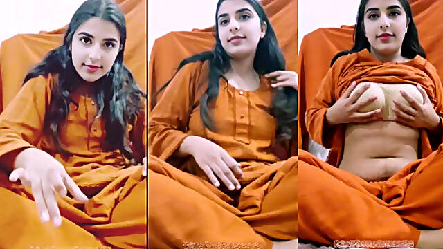 Hot girl showing her pussy to her bf on video call online sex chat