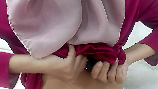 Hijab girl masturbate solo red dress