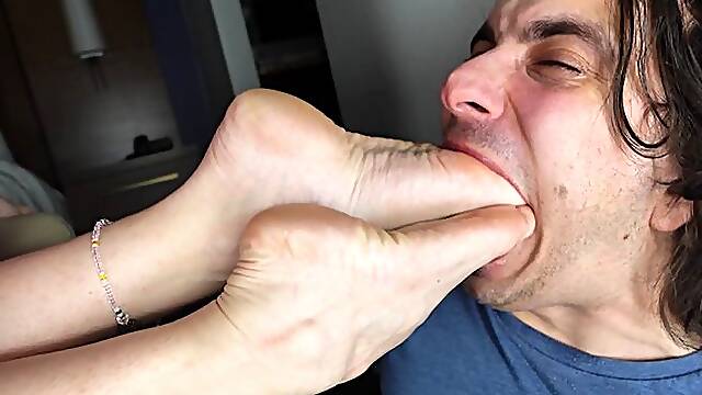 Vickys Intense Foot Gagging - 4K - foot domination, foot worship, toe sucking, sole licking, Bambi