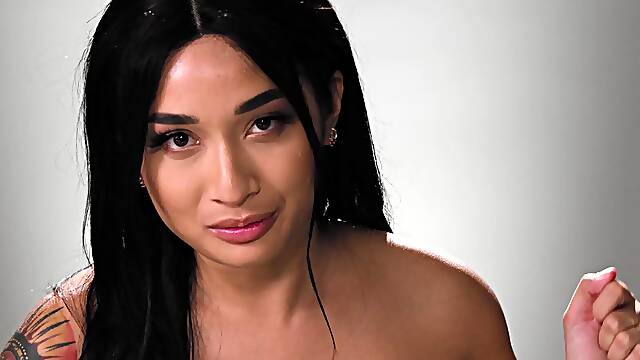 Solo Asian chick Avery Black spreads legs to masturbate with a dildo