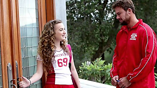 Cheerleading hotties Justin and Marissa in steamy school uniform action