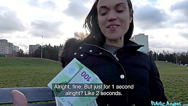 Jumping on a hard stranger's cock is the favorite sport of Alyssa Reece