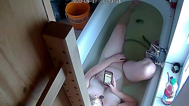 Cam Caught Me Masterbating in the Tub