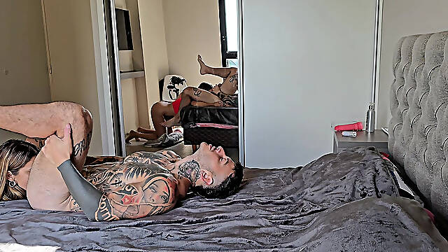 Amateur Couple Have Sex in the Morning. Double Penetration.