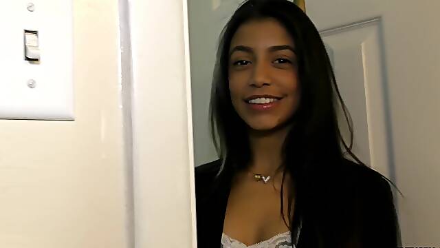 Closeup video of irresistible Latina Veronica Rodriguez getting dicked